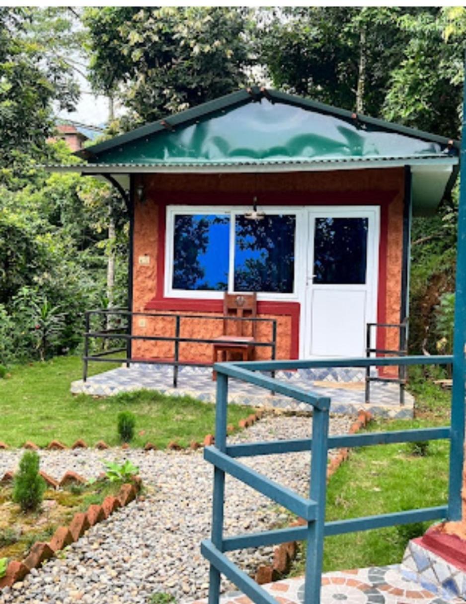Into The Wild Pokhara Lodge *